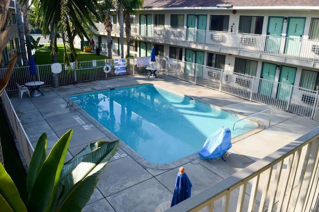 Motel 6-Bakersfield, Ca - Airport Kültér fotó