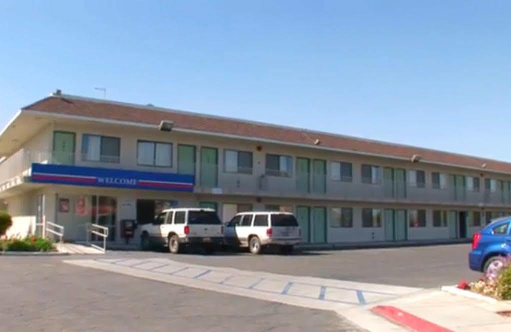 Motel 6-Bakersfield, Ca - Airport Kültér fotó