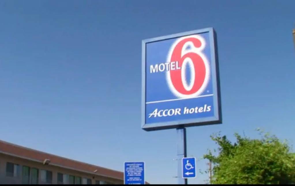 Motel 6-Bakersfield, Ca - Airport Kültér fotó