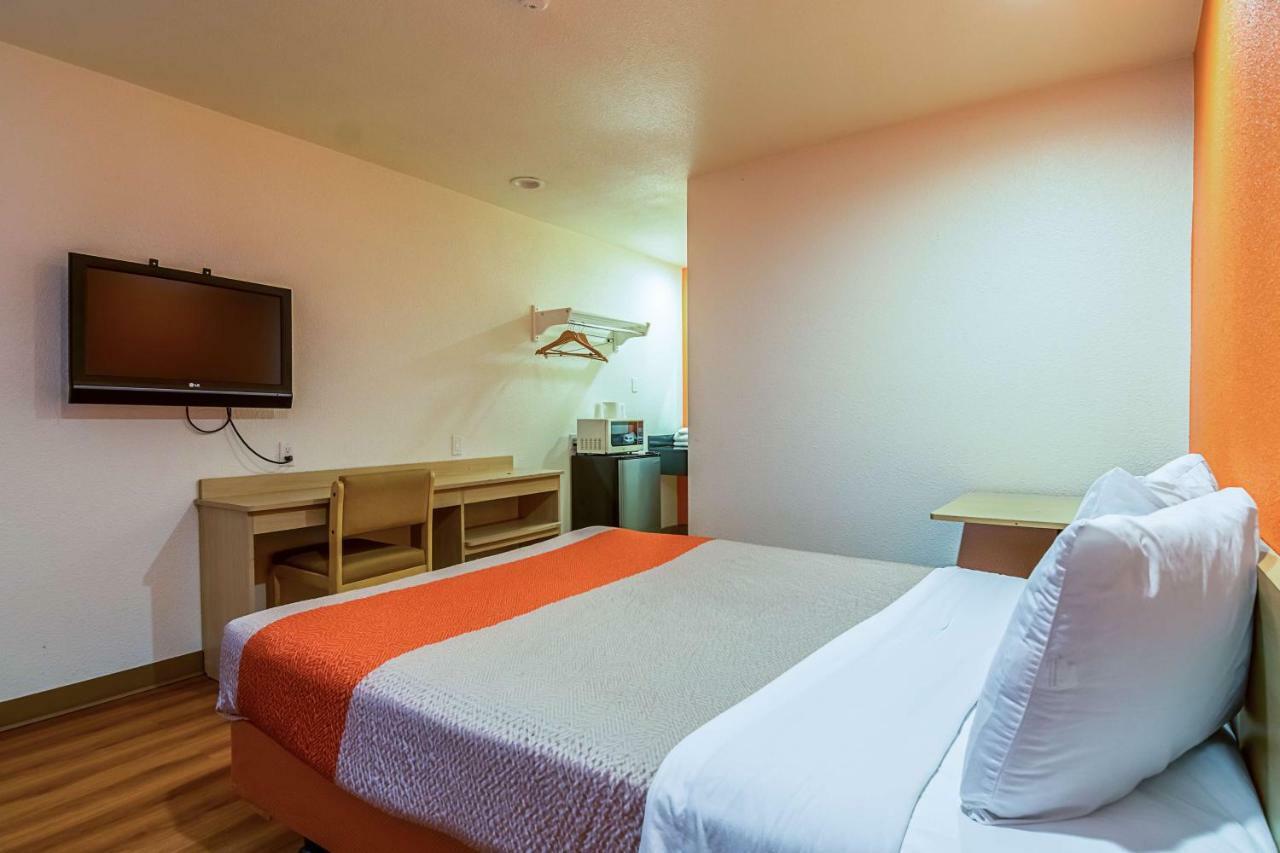 Motel 6-Bakersfield, Ca - Airport Kültér fotó